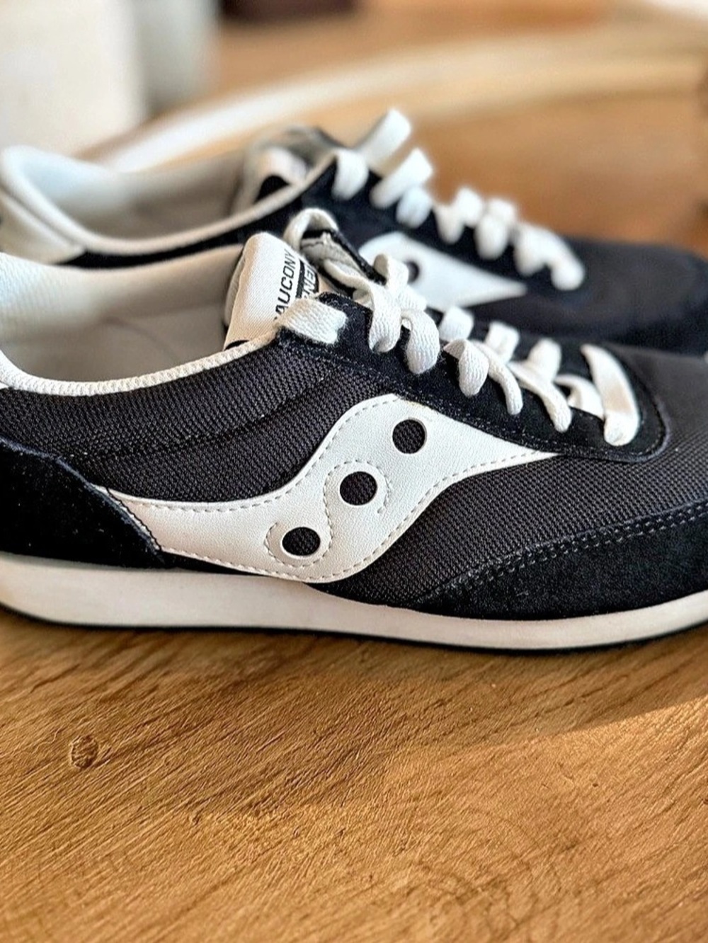 Saucony Hornet Retro Sneakers - Black/White